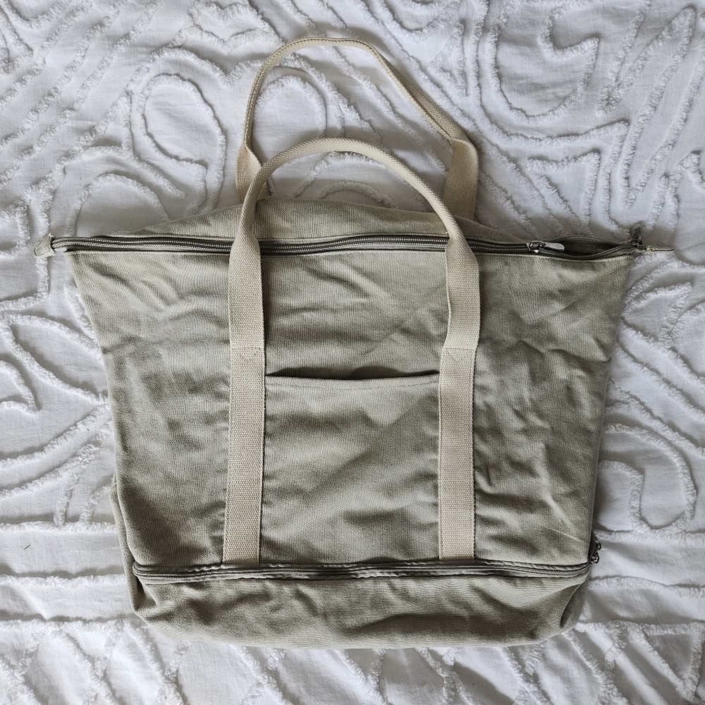 Lo & Sons Catalina Weekender bag in Dove Gray